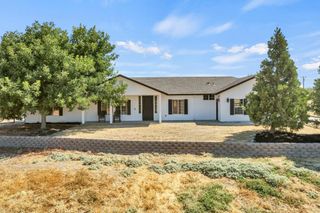 6048 Amos Ln, Valley Springs, CA 95252