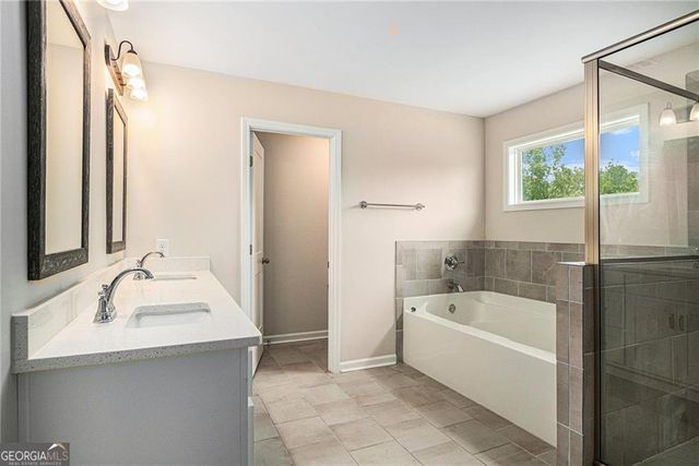 111 HAMILTON LAKE VIEW Court, Lagrange, GA 30241