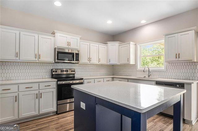 111 HAMILTON LAKE VIEW Court, Lagrange, GA 30241