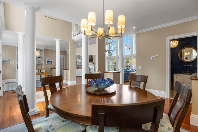 8 Bowsprit Point, Mashpee, MA 02649