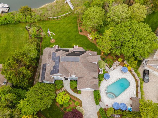 8 Bowsprit Point, Mashpee, MA 02649