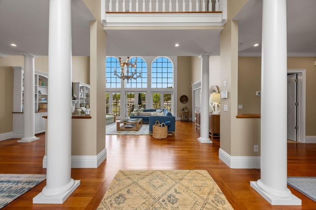 8 Bowsprit Point, Mashpee, MA 02649