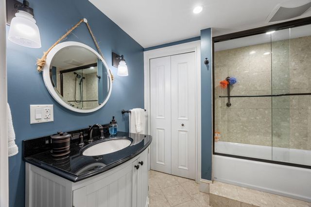 8 Bowsprit Point, Mashpee, MA 02649