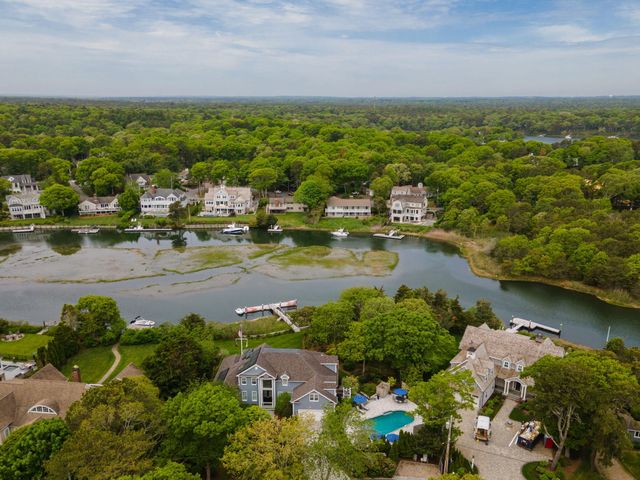 8 Bowsprit Point, Mashpee, MA 02649