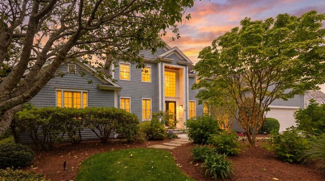 8 Bowsprit Point, Mashpee, MA 02649