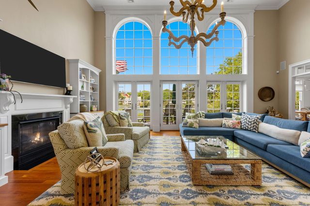 8 Bowsprit Point, Mashpee, MA 02649