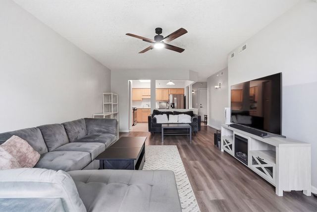 5055 Madison Street 402, Skokie, IL 60077