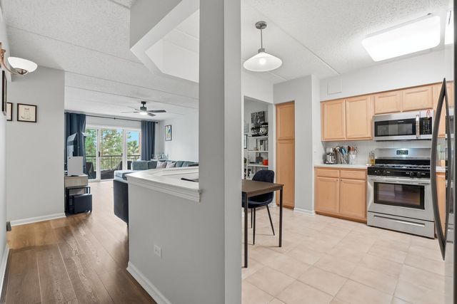 5055 Madison Street 402, Skokie, IL 60077