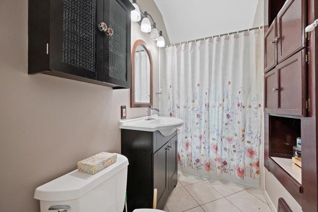 3328 Bartlett AVENUE, Milwaukee, WI 53211