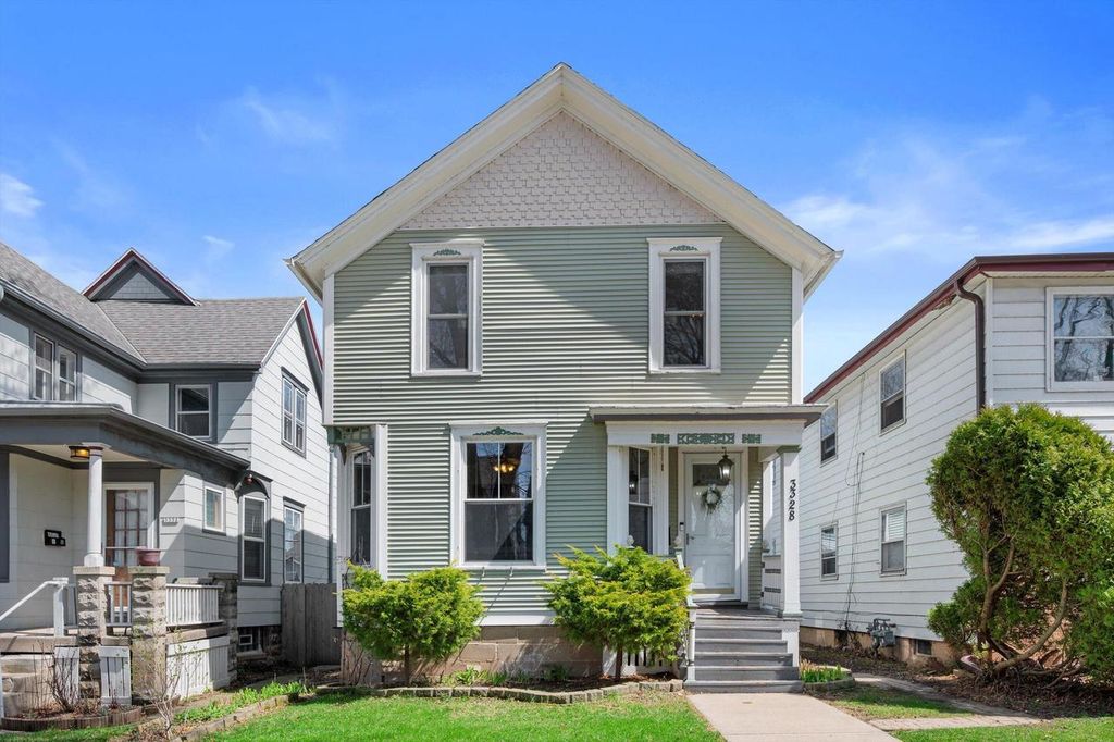 3328 Bartlett AVENUE, Milwaukee, WI 53211