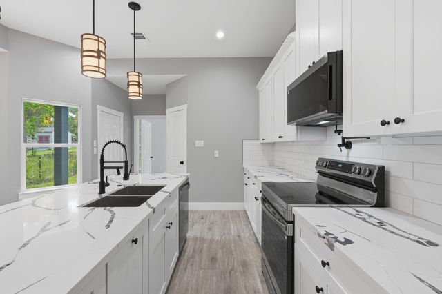 15011 Indian Hill Trail, Willis, TX 77378