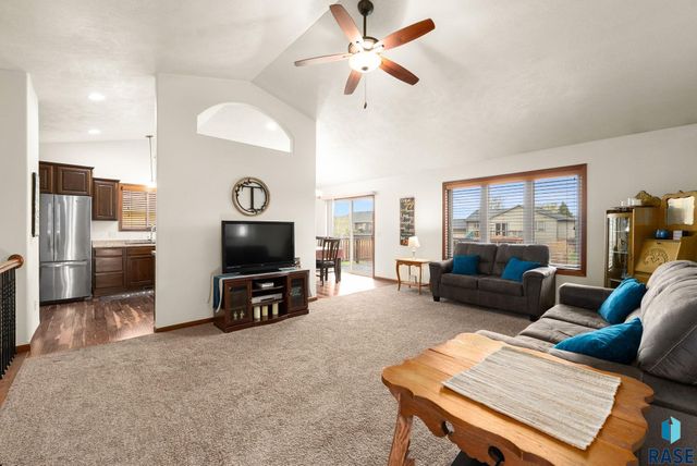 710 Fox Ct Court, Tea, SD 57064