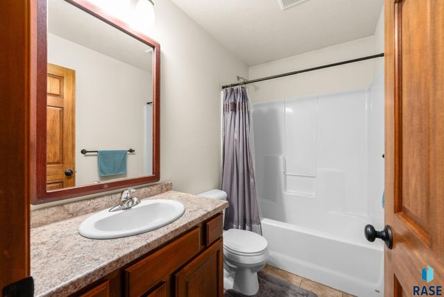 710 Fox Ct Court, Tea, SD 57064