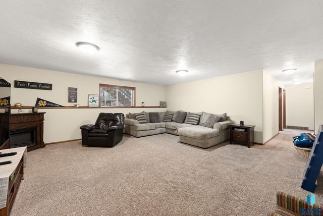 710 Fox Ct Court, Tea, SD 57064
