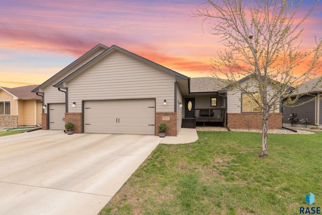 710 Fox Ct Court, Tea, SD 57064