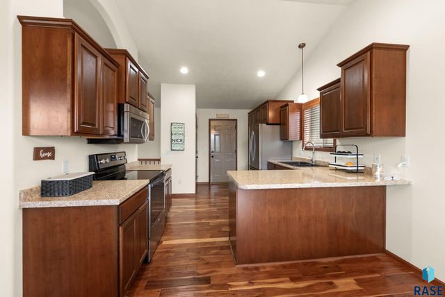 710 Fox Ct Court, Tea, SD 57064