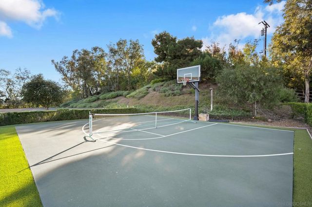 15550 El Camino Real, Rancho Santa Fe, CA 92067