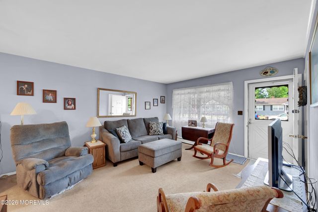 971 Stamler Drive, Toms River, NJ 08753