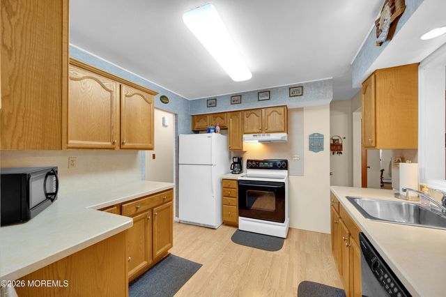 971 Stamler Drive, Toms River, NJ 08753