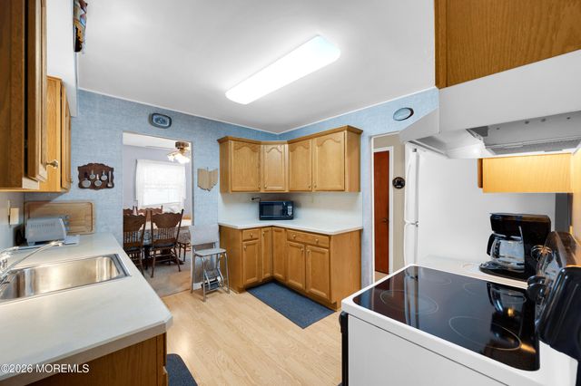 971 Stamler Drive, Toms River, NJ 08753