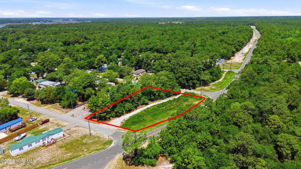 3605 Sunset Harbor Road SE, Bolivia, NC 28422