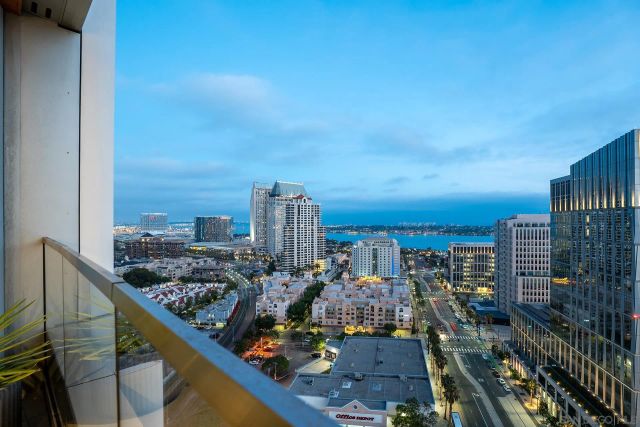 888 W E 2302, San Diego, CA 92101