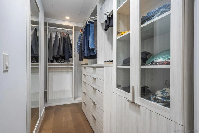 888 W E 2302, San Diego, CA 92101