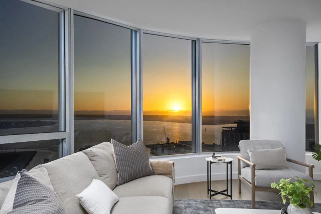 888 W E 2302, San Diego, CA 92101