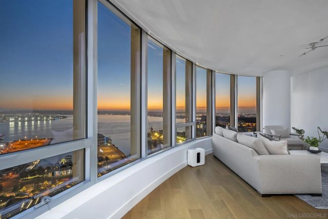 888 W E 2302, San Diego, CA 92101