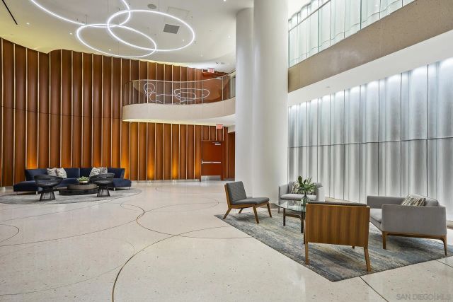 888 W E 2302, San Diego, CA 92101
