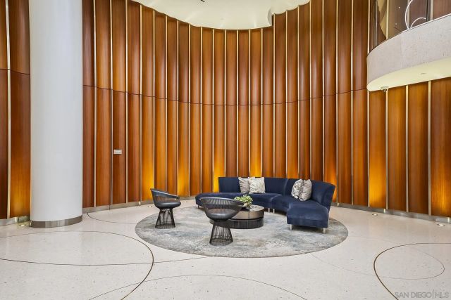 888 W E 2302, San Diego, CA 92101