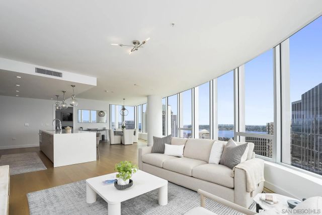 888 W E 2302, San Diego, CA 92101