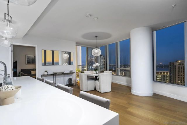 888 W E 2302, San Diego, CA 92101