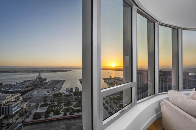 888 W E 2302, San Diego, CA 92101