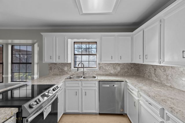 9420 E Heatherstone Drive, Shreveport, LA 71129