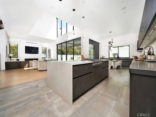 18852 CANYON CREST Drive, Villa Park, CA 92861