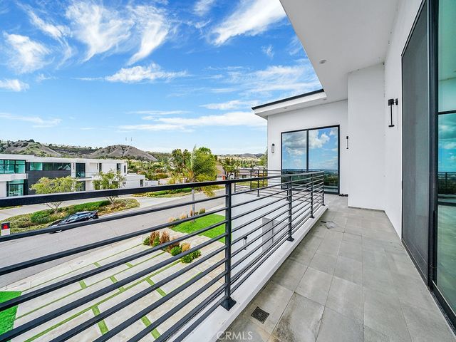 18852 CANYON CREST Drive, Villa Park, CA 92861