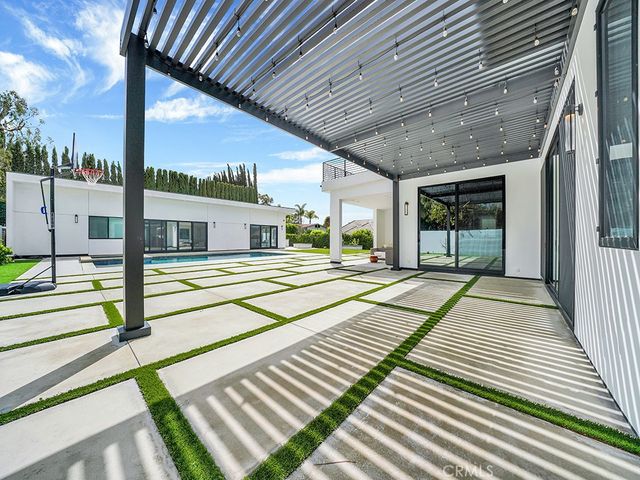 18852 CANYON CREST Drive, Villa Park, CA 92861