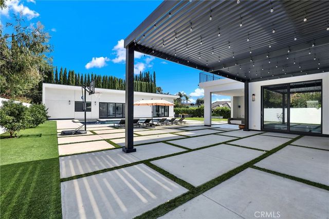 18852 CANYON CREST Drive, Villa Park, CA 92861