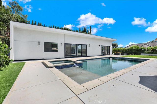 18852 CANYON CREST Drive, Villa Park, CA 92861