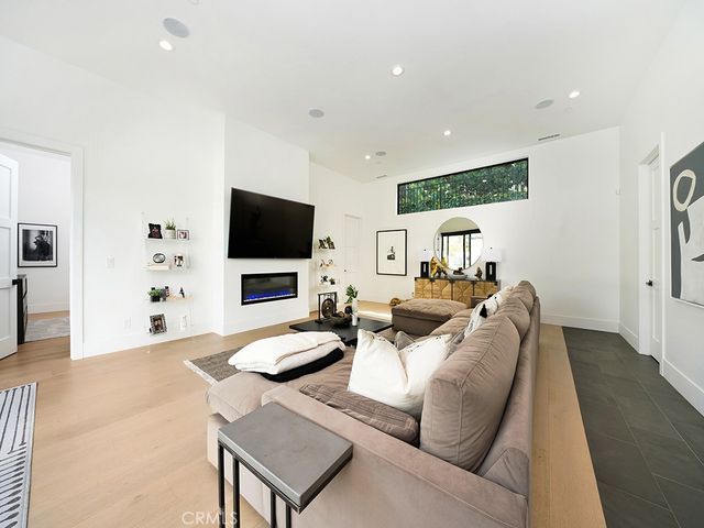 18852 CANYON CREST Drive, Villa Park, CA 92861