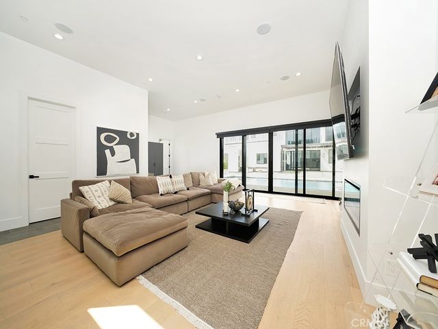 18852 CANYON CREST Drive, Villa Park, CA 92861