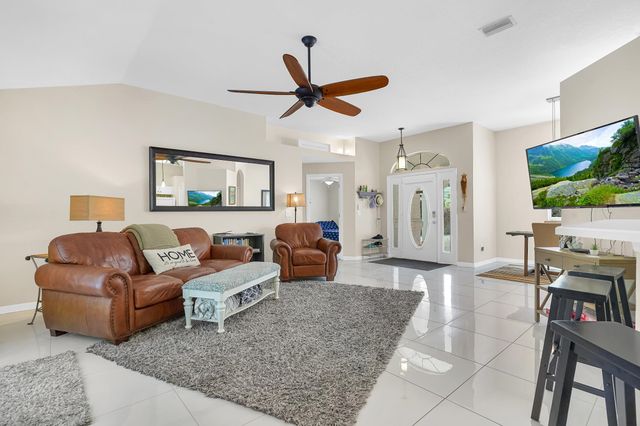 308 A St, St Augustine, FL 32080