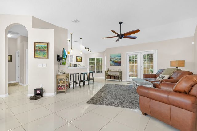 308 A St, St Augustine, FL 32080