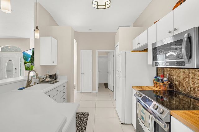 308 A St, St Augustine, FL 32080