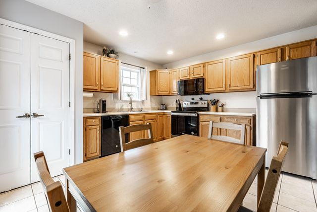 450 E Pine Ridge Drive, Westfield, IN 46074