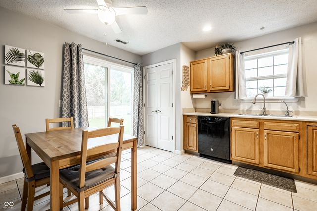 450 E Pine Ridge Drive, Westfield, IN 46074