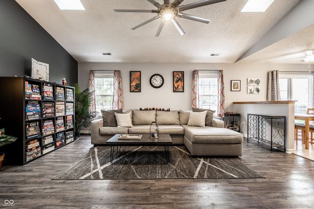 450 E Pine Ridge Drive, Westfield, IN 46074