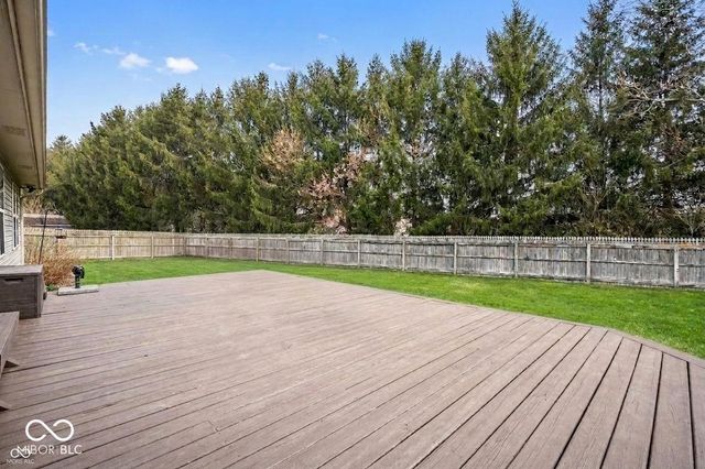 450 E Pine Ridge Drive, Westfield, IN 46074