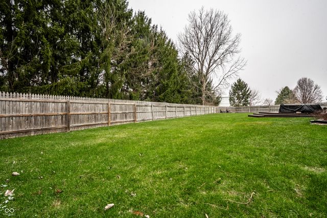 450 E Pine Ridge Drive, Westfield, IN 46074